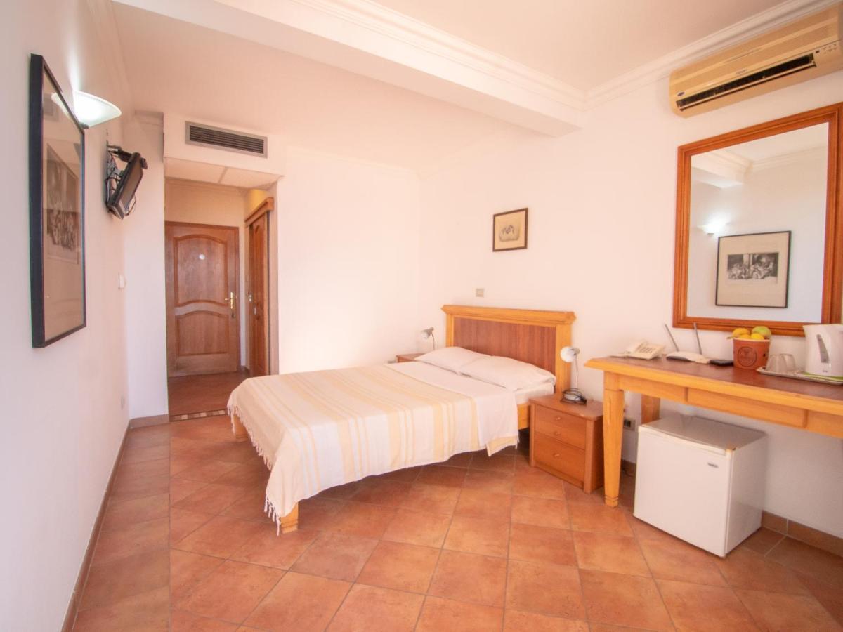 Apartments And Rooms Levantin Inn Sveti Stefan Exterior photo