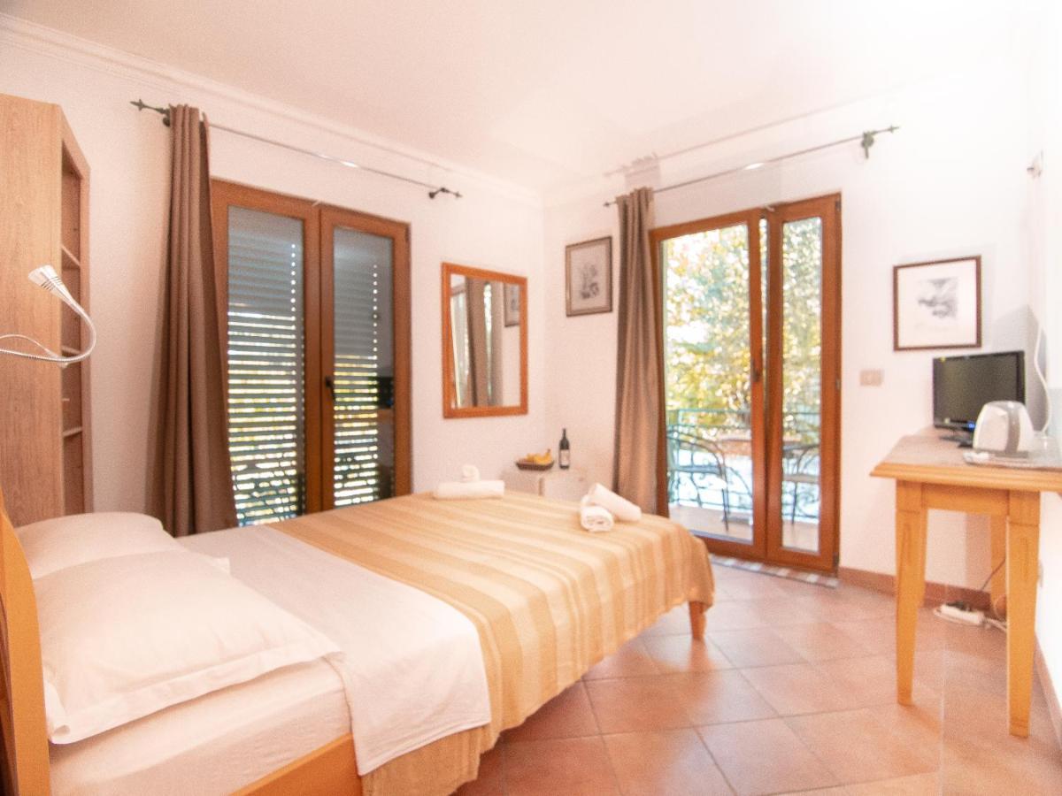 Apartments And Rooms Levantin Inn Sveti Stefan Exterior photo