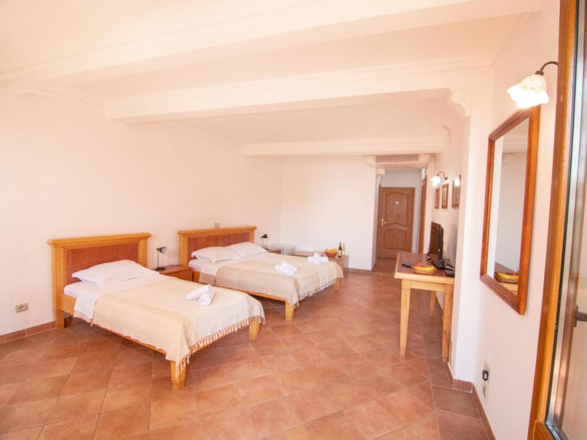 Apartments And Rooms Levantin Inn Sveti Stefan Exterior photo