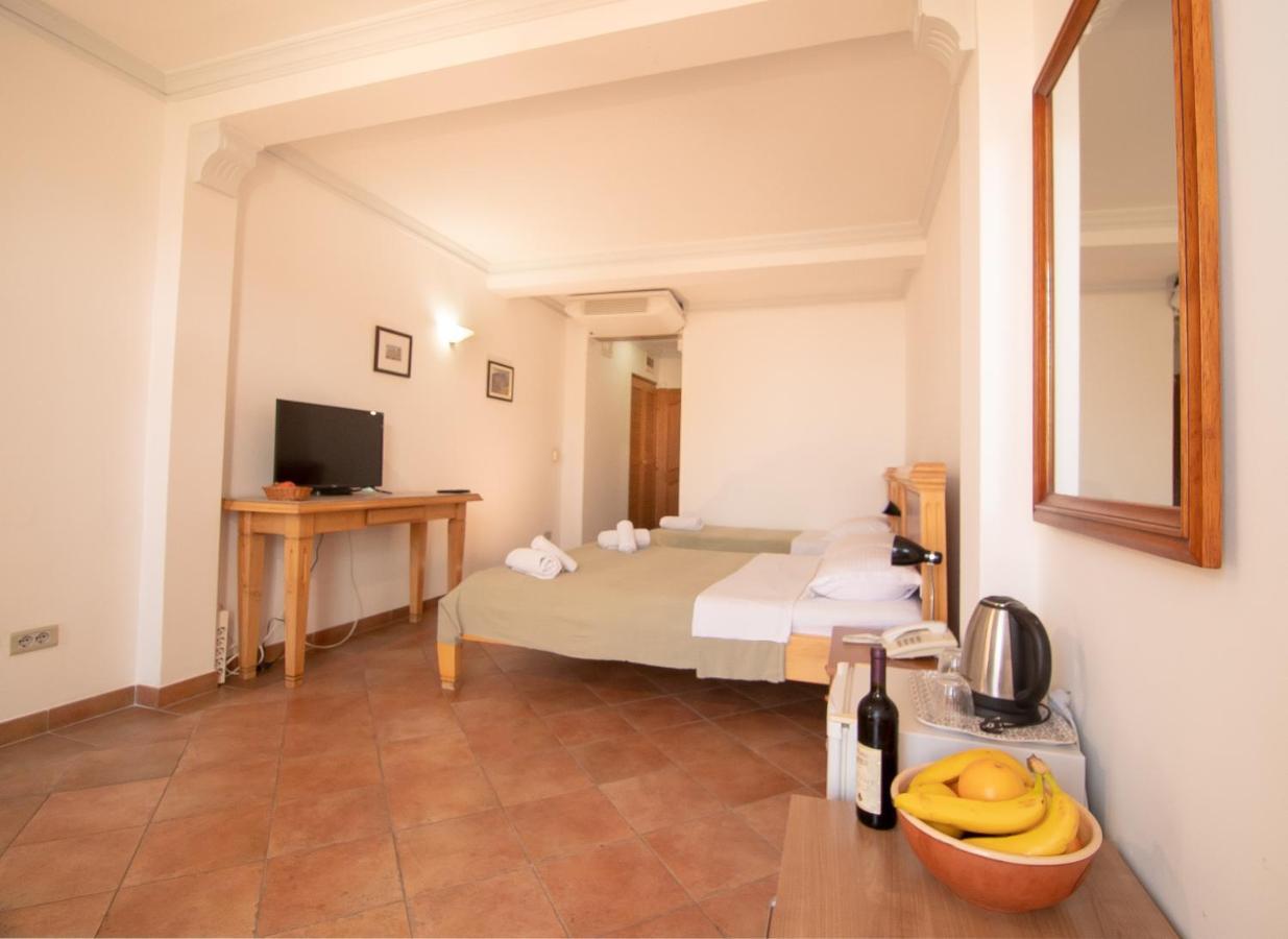 Apartments And Rooms Levantin Inn Sveti Stefan Exterior photo