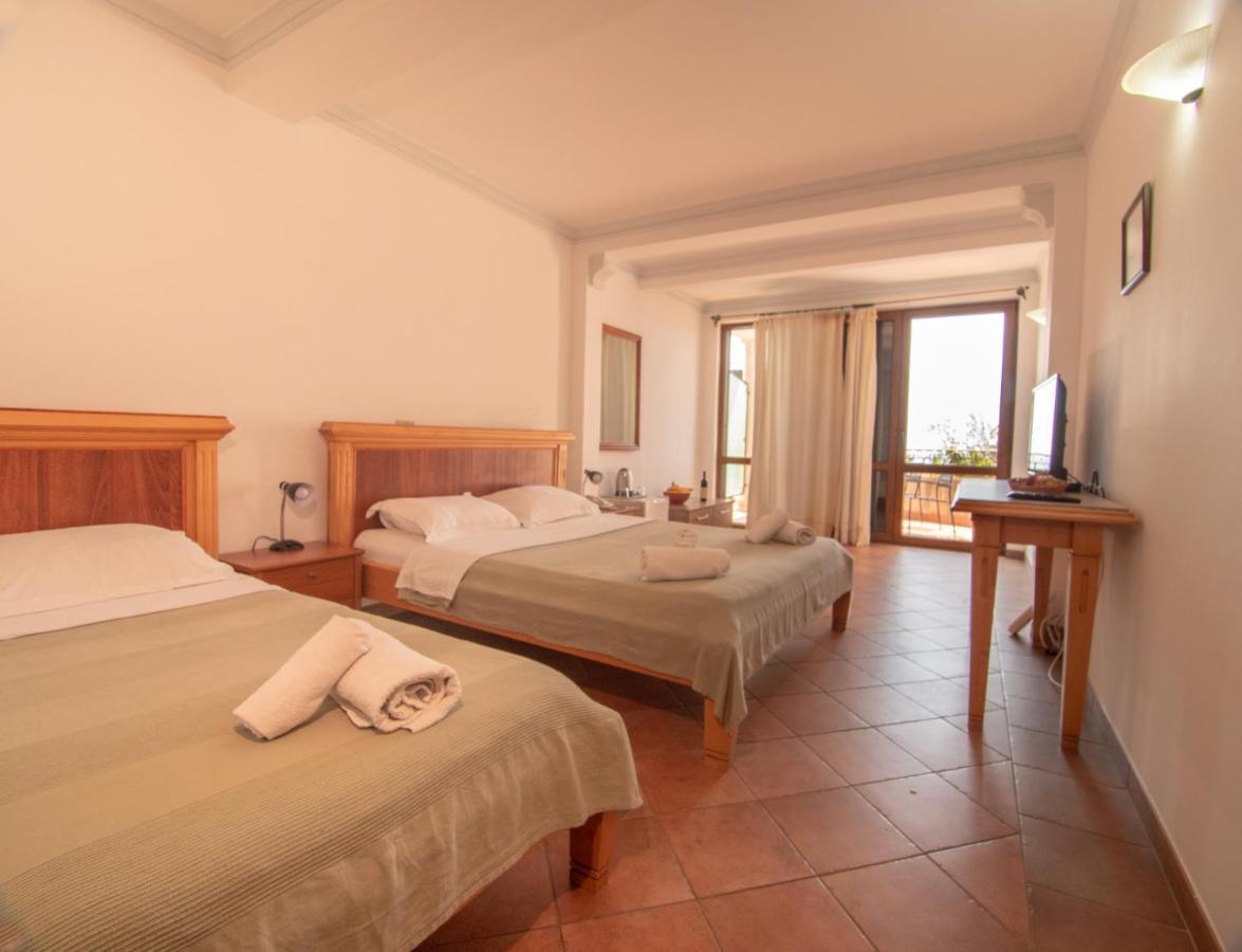Apartments And Rooms Levantin Inn Sveti Stefan Exterior photo