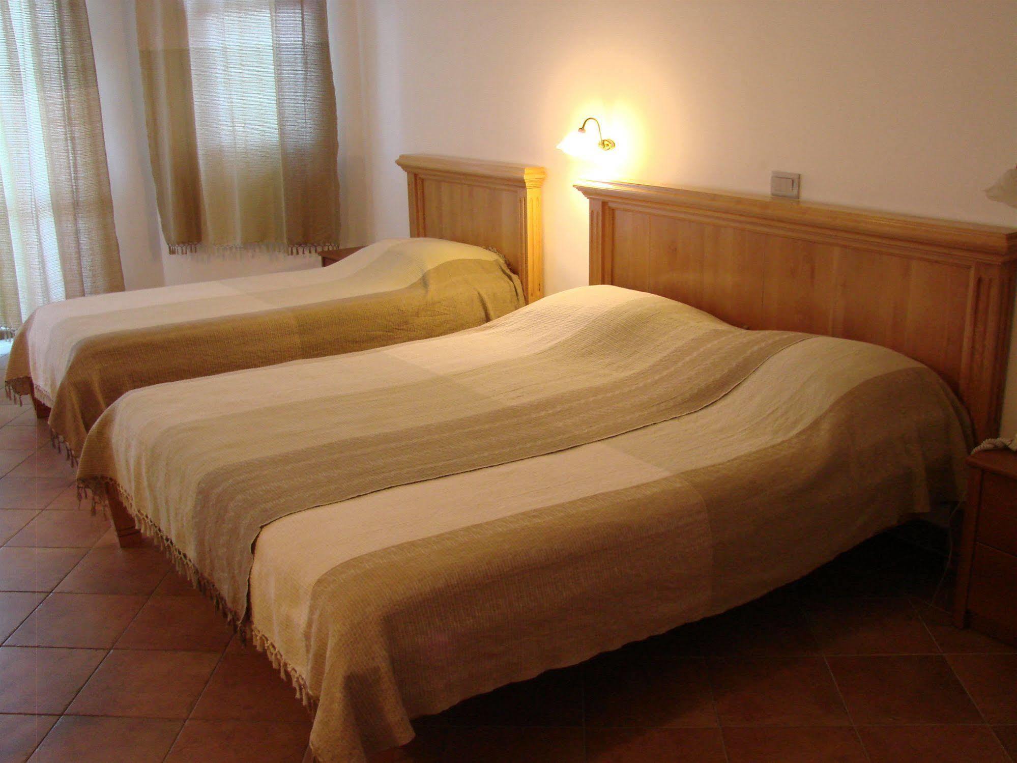 Apartments And Rooms Levantin Inn Sveti Stefan Exterior photo
