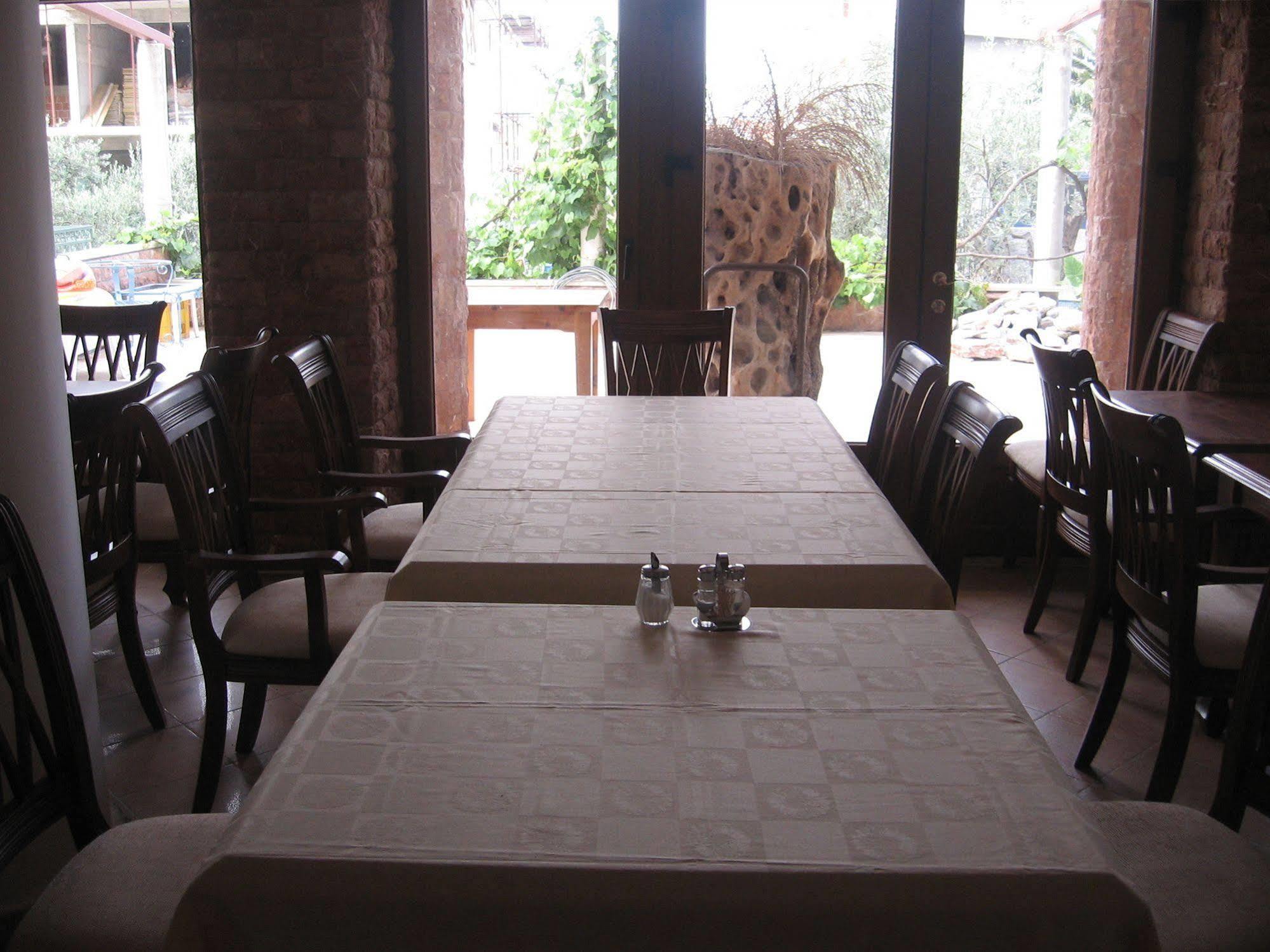Apartments And Rooms Levantin Inn Sveti Stefan Exterior photo