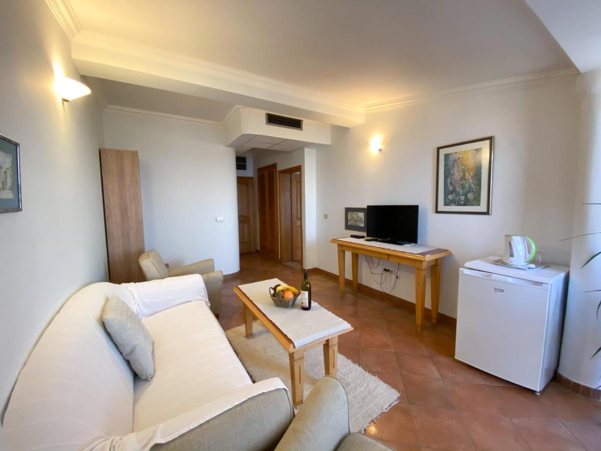 Apartments And Rooms Levantin Inn Sveti Stefan Exterior photo